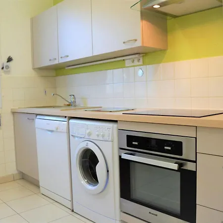 Lejlighed T3 Avec Terrasse Et Garage - Proche Centre-ville - Fr-1-251-25 Le Lavandou